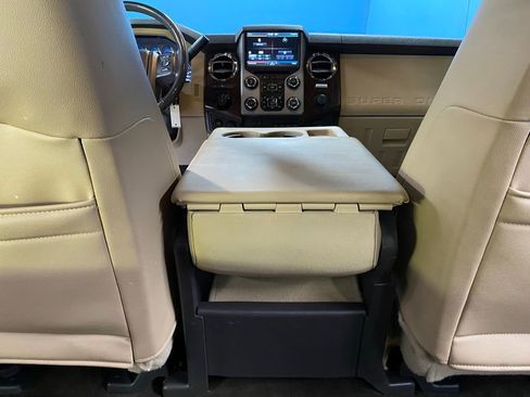 Used 2016 Ford F350 Lariat w/ Lariat Ultimate Package image 40