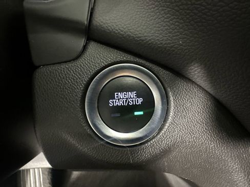 Used 2024 Chevrolet Equinox LT FWD image 19