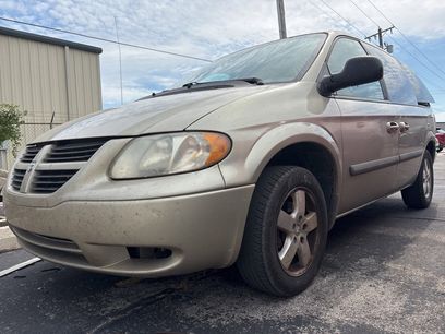 Used 2006 Dodge Caravan SXT w/ Popular Equipment Group I