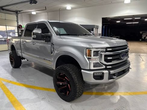 Used 2022 Ford F350 Platinum AWD/4WD image 3