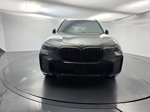 Used 2024 BMW X5 xDrive40i w/ M Sport Package AWD/4WD image 2