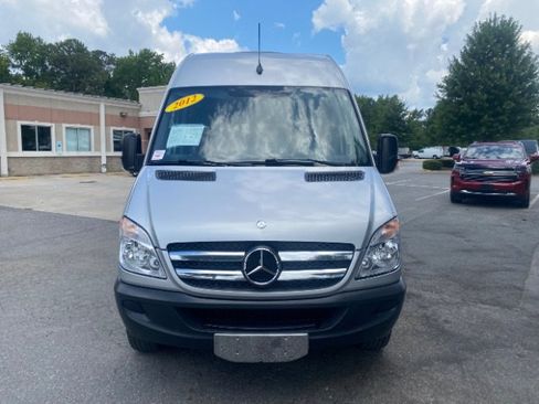 Used 2012 Mercedes-Benz Sprinter 2500 image 6
