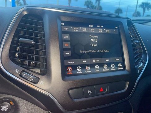 Used 2019 Jeep Cherokee Trailhawk image 14