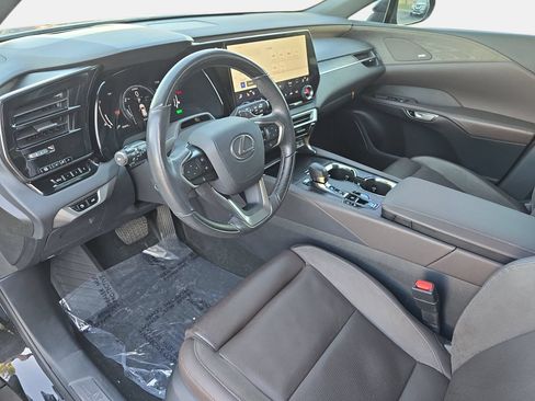 Used 2023 Lexus RX 350 w/ Cold Area Package AWD/4WD image 16