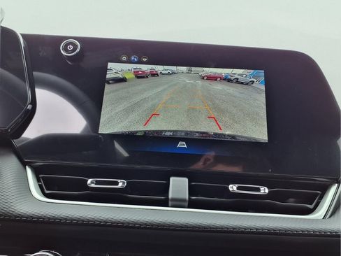 New 2026 Chevrolet Equinox LT w/ Convenience Package II FWD image 4