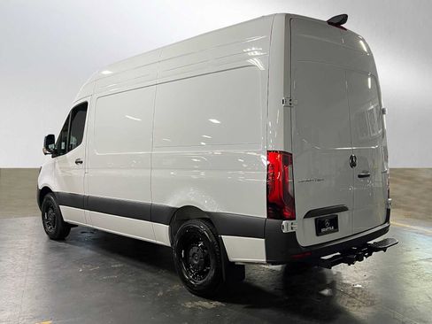 Used 2026 Mercedes-Benz Sprinter 2500 image 5