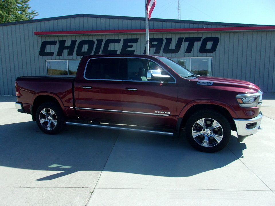 Used 2019 RAM 1500 Laramie AWD/4WD image 2