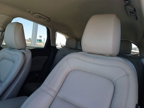 Used 2023 Lincoln Corsair Standard image 27