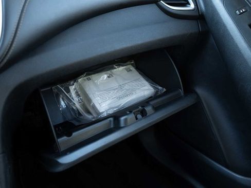 Used 2020 Chevrolet Trax LT w/ Driver Confidence Package image 18