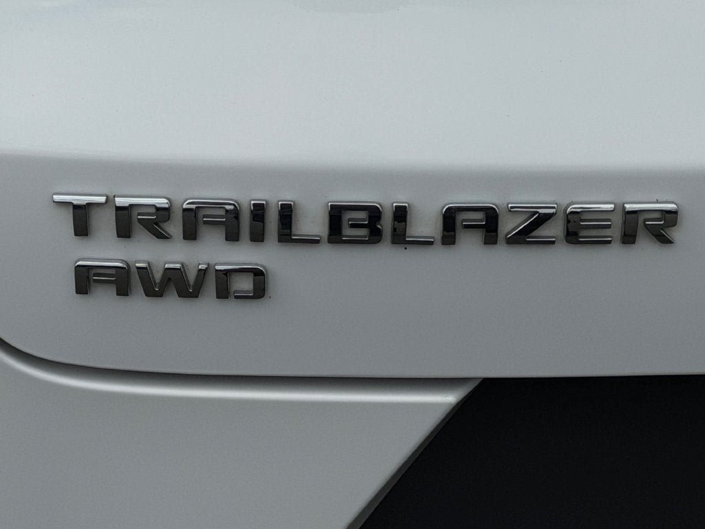 Used 2022 Chevrolet TrailBlazer LT w/ Driver Confidence Package AWD/4WD image 36