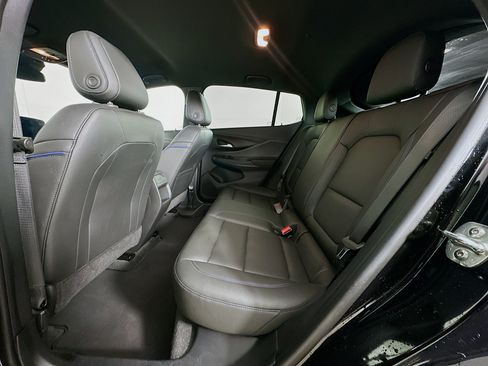 Used 2025 Buick Envista Sport Touring image 26