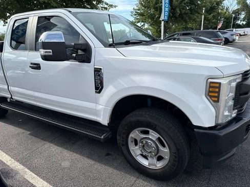 Used 2019 Ford F250 XL w/ Power Equipment Group AWD/4WD image 4