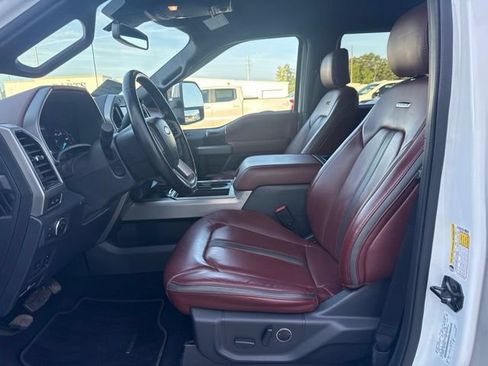 Certified 2022 Ford F250 Platinum w/ FX4 Off-Road Package AWD/4WD image 26