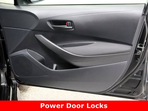 Used 2024 Toyota Corolla LE image 31
