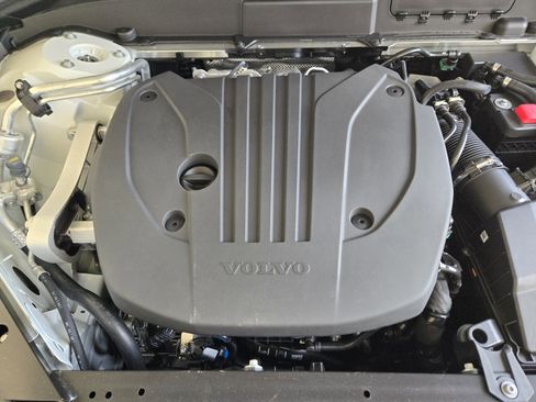 New 2026 Volvo XC60 B5 Ultra w/ Protection Package Premier image 33