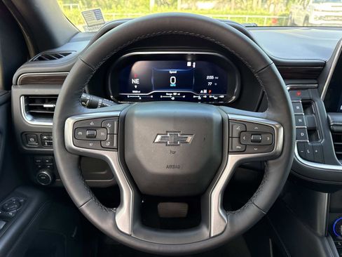 Used 2022 Chevrolet Tahoe Z71 w/ Luxury Package image 15