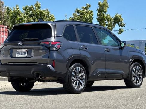 Used 2026 Subaru Forester Touring AWD/4WD image 4