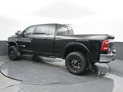 Used 2022 RAM 3500 Limited AWD/4WD image 11