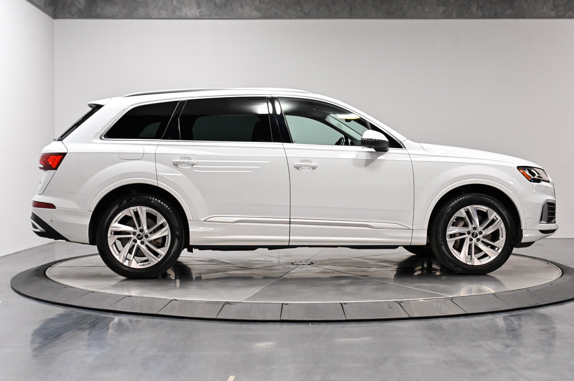 Used 2022 Audi Q7 2.0T Premium Plus AWD/4WD image 11