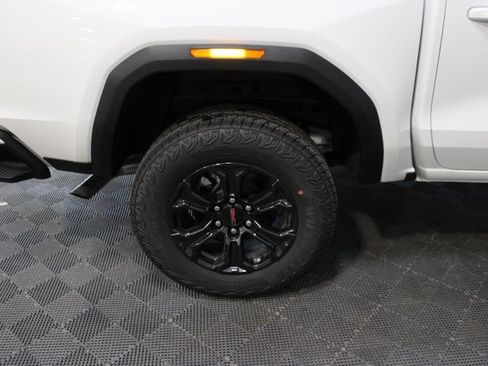 New 2025 GMC Canyon Elevation w/ Convenience Package image 10