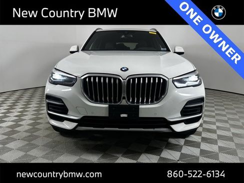 Used 2022 BMW X5 xDrive40i w/ Premium Package image 2