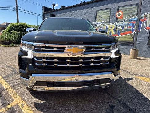 New 2026 Chevrolet Silverado 1500 LTZ w/ LTZ Premium Package AWD/4WD image 2