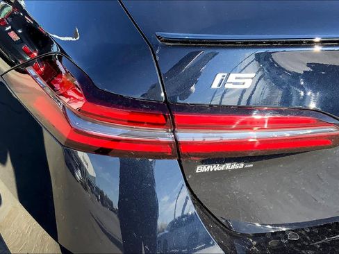 New 2026 BMW i5 eDrive40 w/ M Sport Package image 14