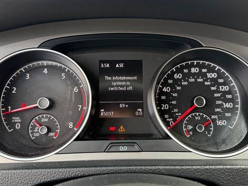 Used 2016 Volkswagen Golf S FWD image 23