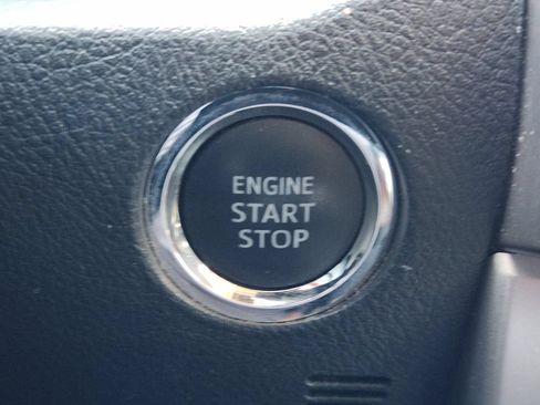 Used 2021 Toyota 4Runner Limited AWD/4WD image 25