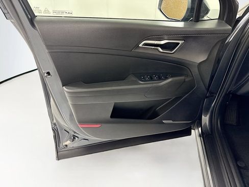 Used 2023 Kia Sportage LX FWD image 24