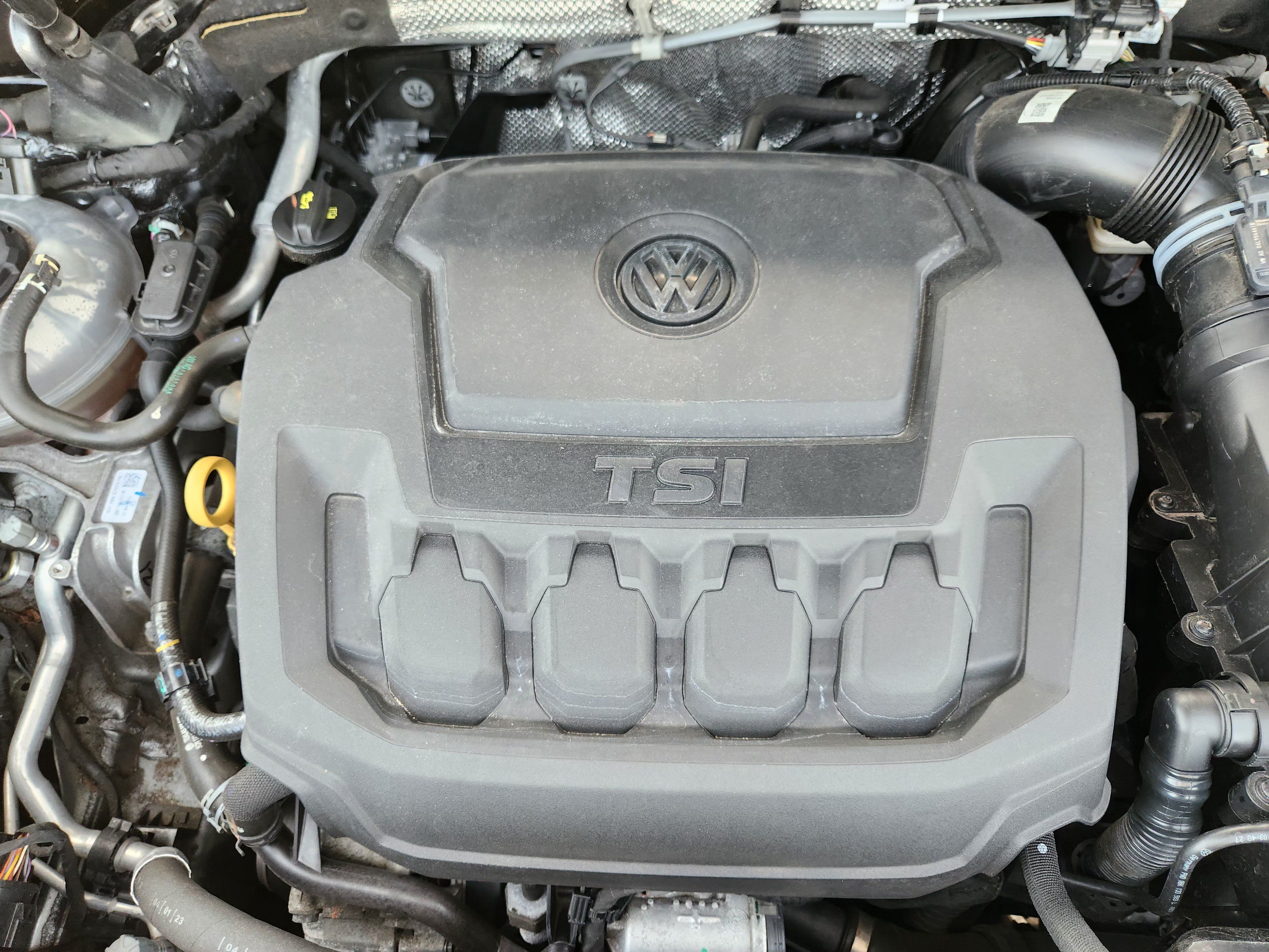 Used 2023 Volkswagen Tiguan SEL R-Line AWD/4WD image 32