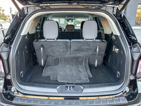Used 2026 Ford Explorer Active RWD image 32