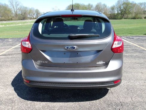 Used 2014 Ford Focus SE image 4