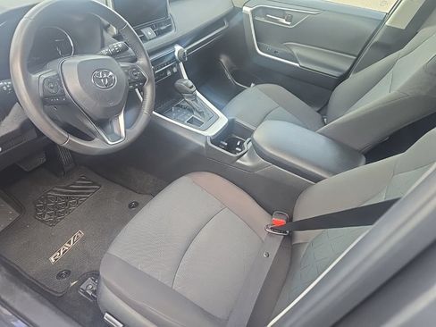 Used 2025 Toyota RAV4 XLE w/ Weather Package AWD/4WD image 12