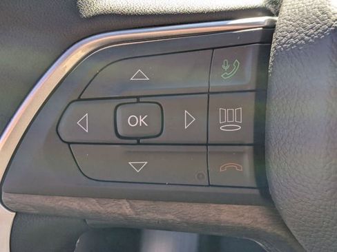 New 2026 Jeep Grand Cherokee Limited RWD image 16