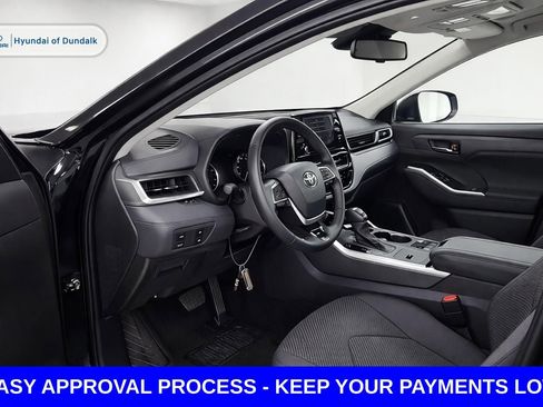 Used 2025 Toyota Highlander LE image 11