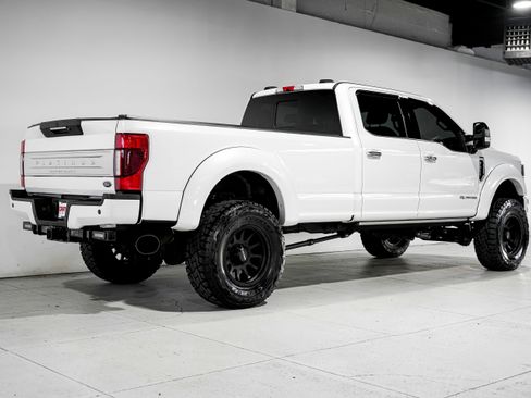 Used 2022 Ford F350 Platinum AWD/4WD image 3