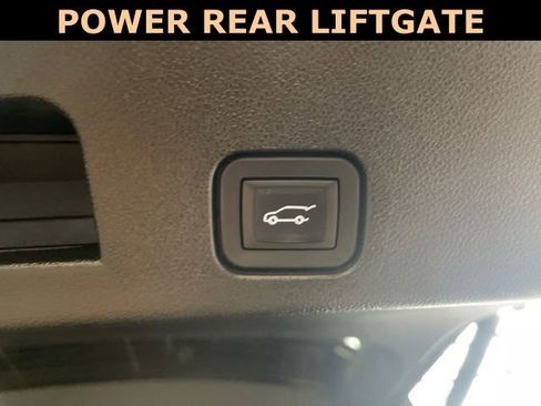 Used 2025 GMC Acadia Elevation image 32