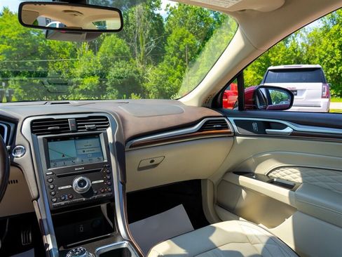Used 2017 Ford Fusion Platinum AWD/4WD image 27