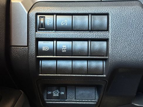 Used 2024 Toyota Tacoma SR5 AWD/4WD image 35