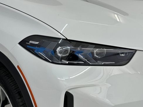 New 2026 BMW X5 sDrive40i image 10