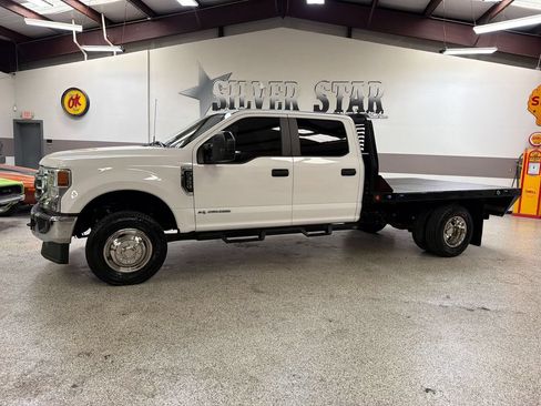 Used 2022 Ford F350 XL w/ Power Equipment Group AWD/4WD image 2