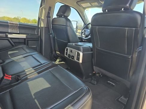 Used 2019 Ford F250 Lariat w/ Lariat Ultimate Package image 11