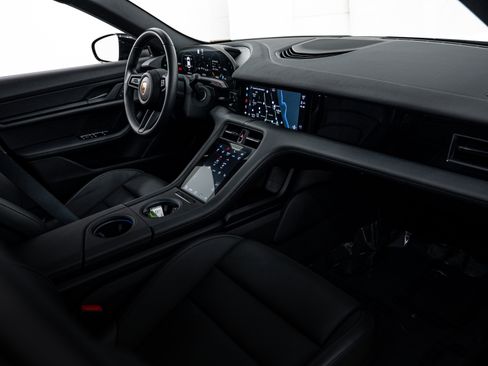 Certified 2024 Porsche Taycan image 12