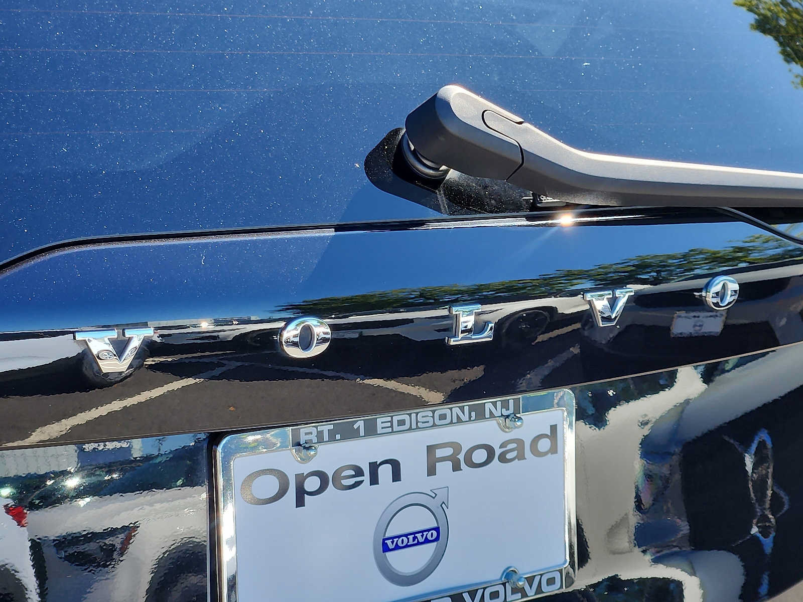 Certified 2024 Volvo XC90 T8 Ultimate w/ Protection Package Premier AWD/4WD image 27