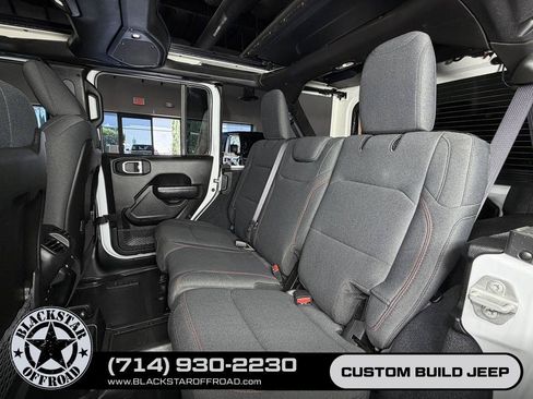 Used 2024 Jeep Wrangler Unlimited Rubicon w/ Technology Group AWD/4WD image 23