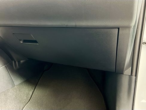 Used 2022 Toyota Corolla Cross LE image 34