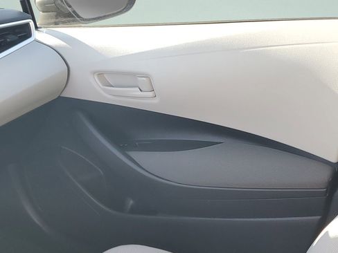 Certified 2025 Toyota Corolla LE image 16