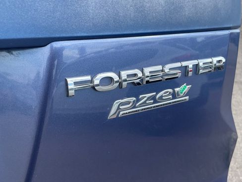 Used 2015 Subaru Forester 2.5i Touring w/ Eyesight & Navigation System AWD/4WD image 25