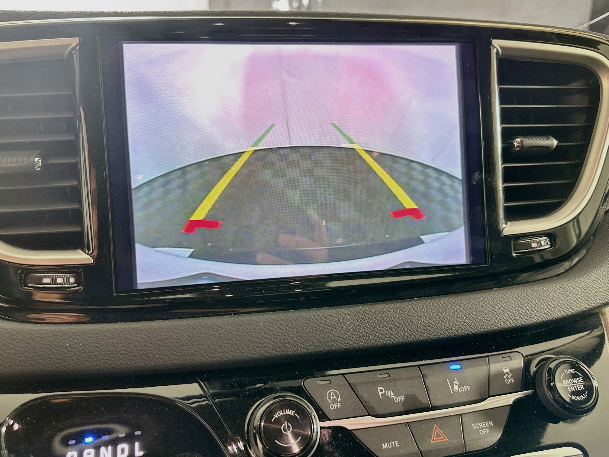 Used 2024 Chrysler Pacifica Touring-L FWD image 22